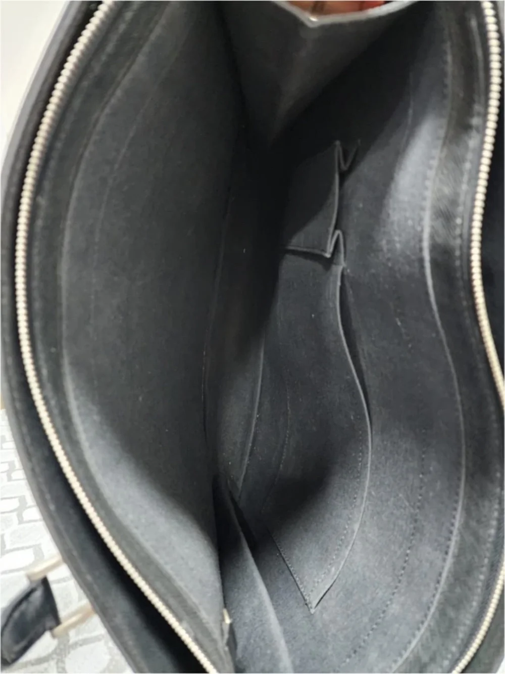 Authentic Louis Vuitton Taiga Lozan Briefcase Black